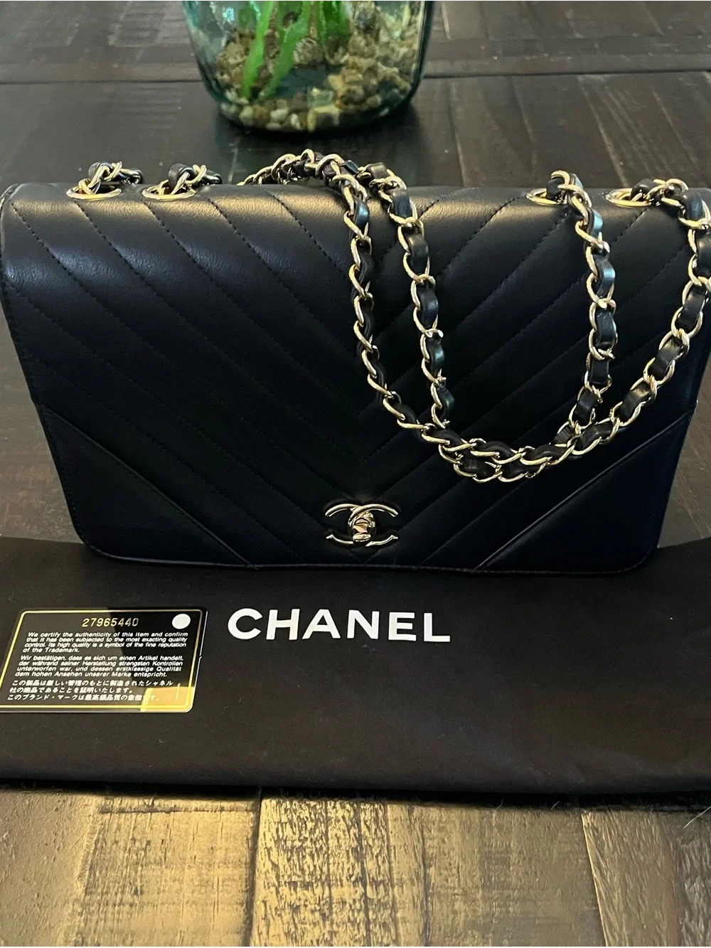 CHANEL Black Chevron Quilted Leather Shoulder Bag with Gold Chain
